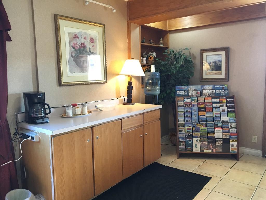 Travel Inn Sunnyside Экстерьер фото