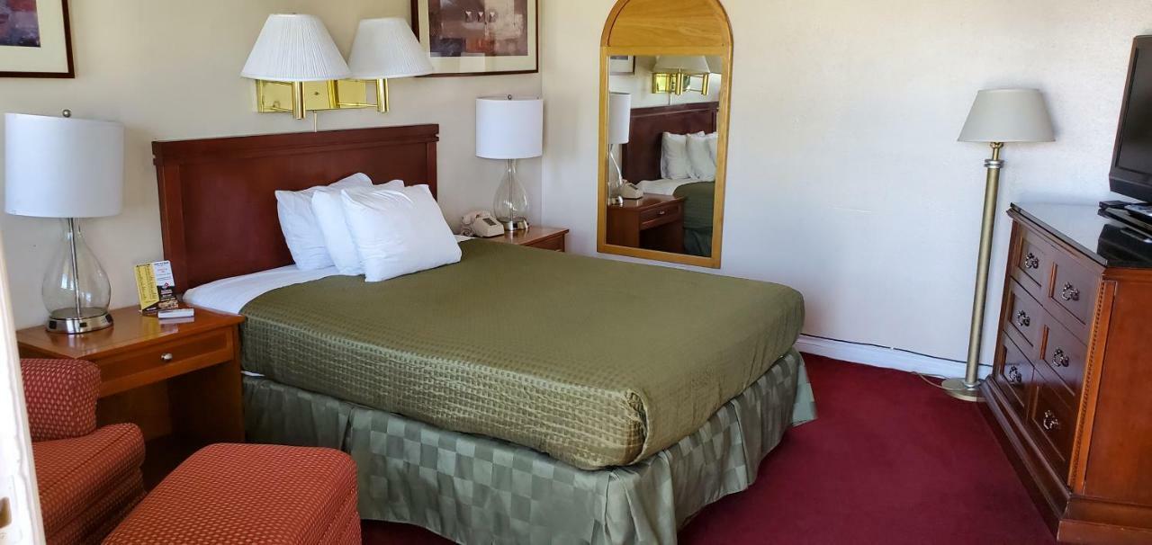 Travel Inn Sunnyside Экстерьер фото